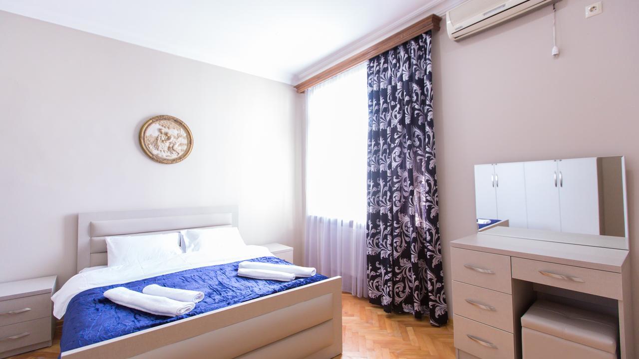 Hotel Cattaleya Batumi Exterior foto