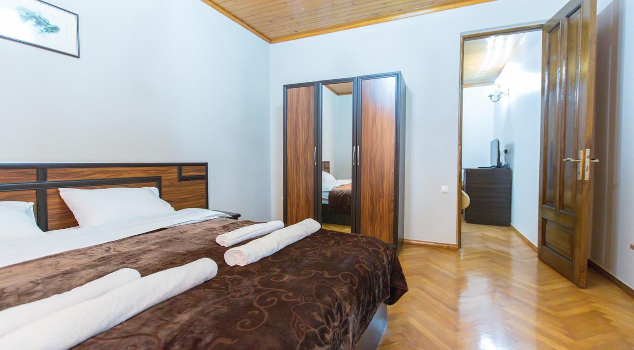 Hotel Cattaleya Batumi Exterior foto