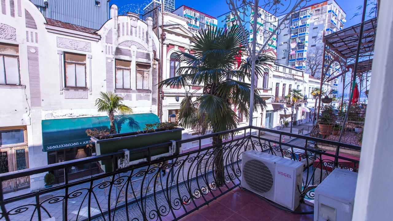 Hotel Cattaleya Batumi Exterior foto
